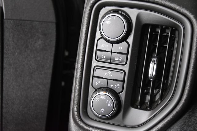 Used 2022 Black Chevrolet Custom image 37