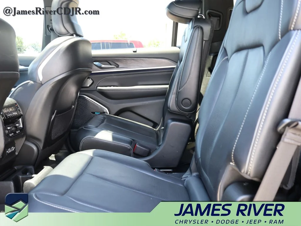 Used 2022 Red Jeep Overland image 19