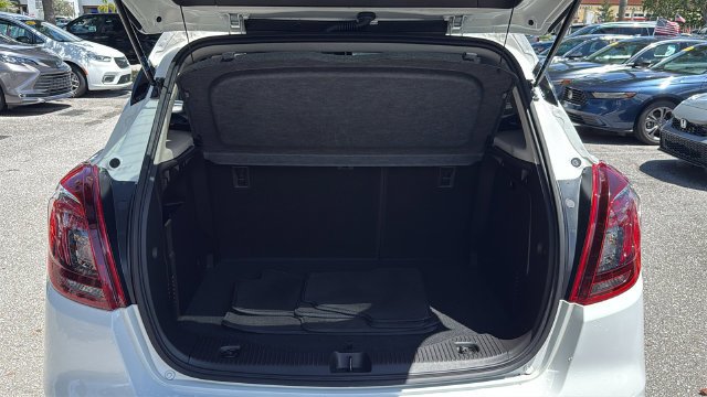 Used 2021 Summit White Buick Preferred image 8