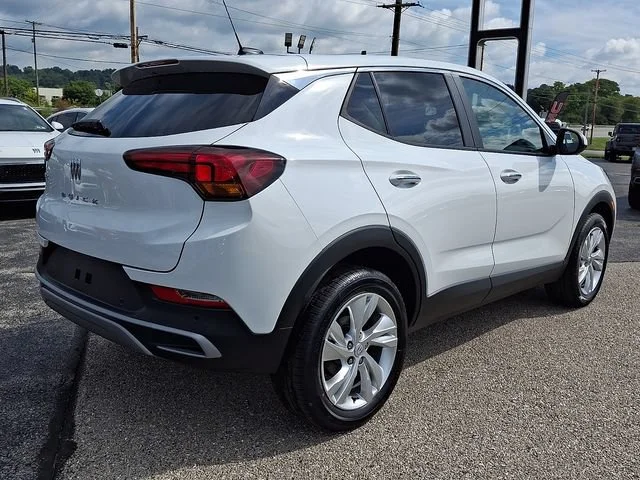 New 2026 Summit White Buick Preferred image 6