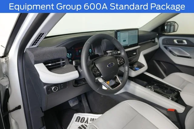 New 2026 Star White Metallic Tri-Coat Ford Platinum™ image 5