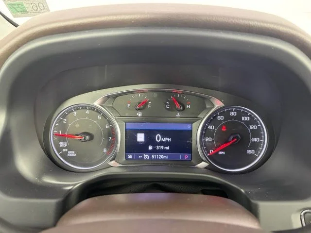 Used 2023 White GMC SLT image 23