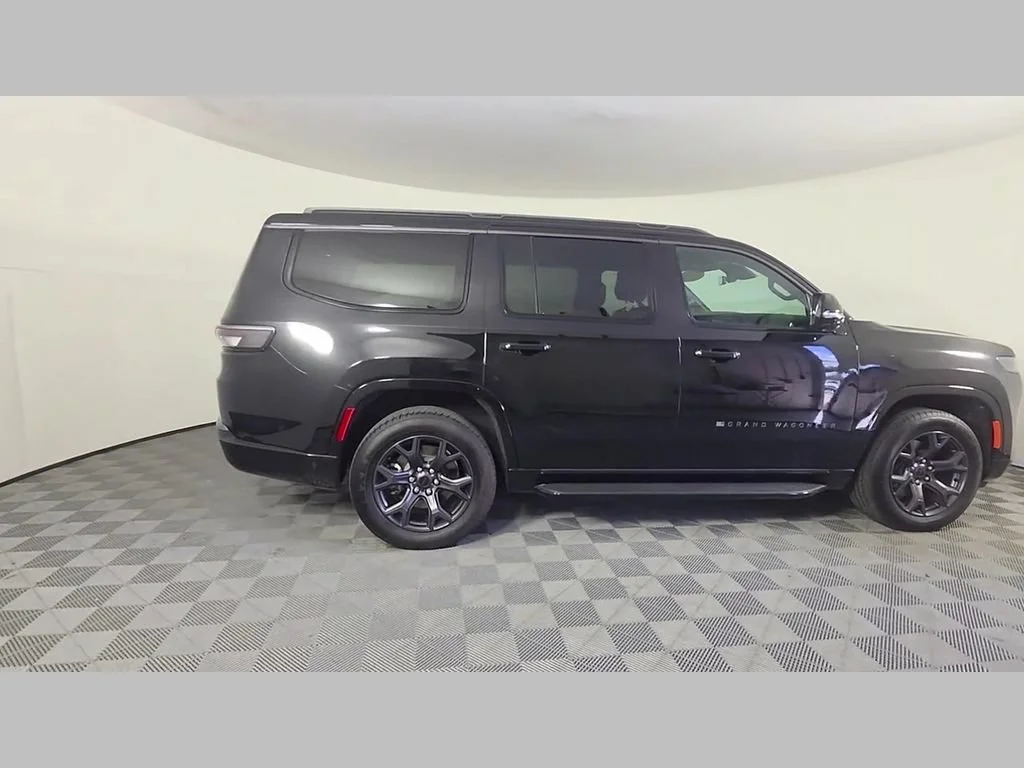New 2026 High Gloss Black Exterior Paint Jeep Limited Altitude image 25