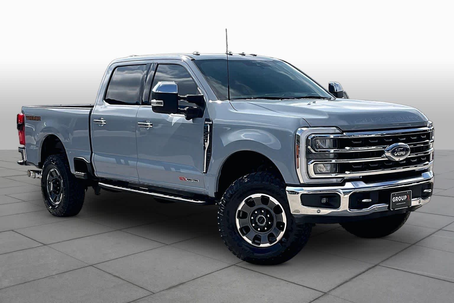 Used 2024 Glacier Gray Metallic Tri-Coat Ford King Ranch image 3
