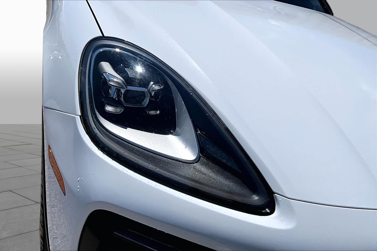 Used 2023 White Porsche  image 27