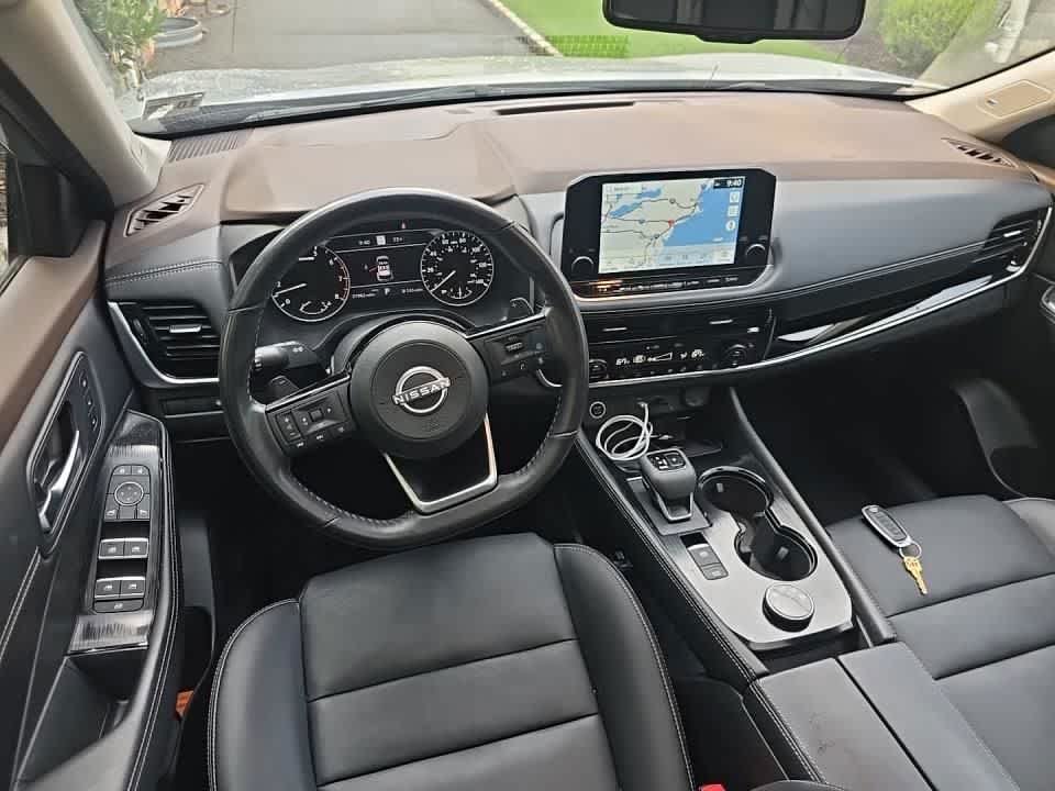 Used 2023 Boulder Gray Pearl Nissan SL image 3