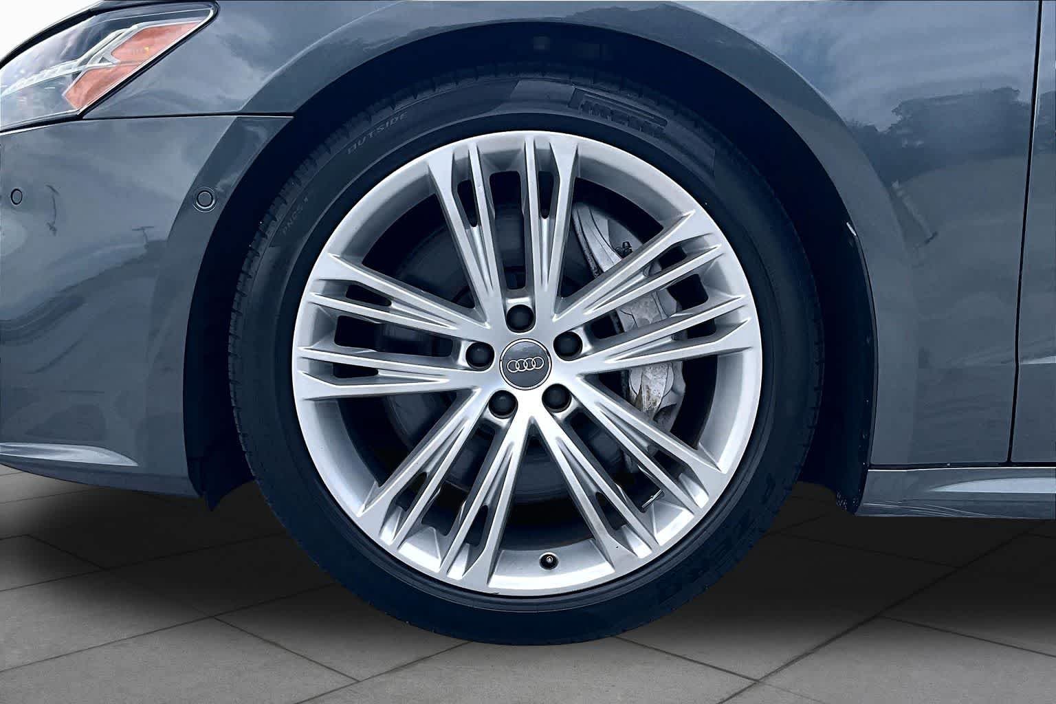Used 2019 Mythos Black Metallic Audi Premium Plus image 11
