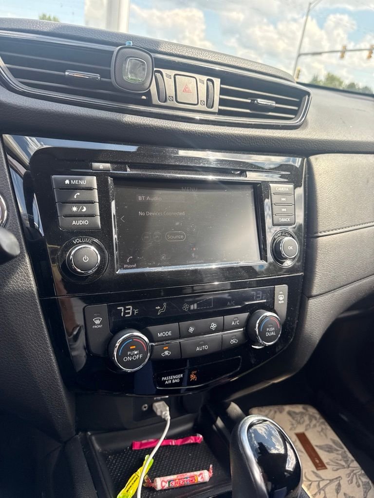 Used 2020 Nissan Rogue SV with VIN JN8AT2MV0LW111716 for sale in Savoy, IL