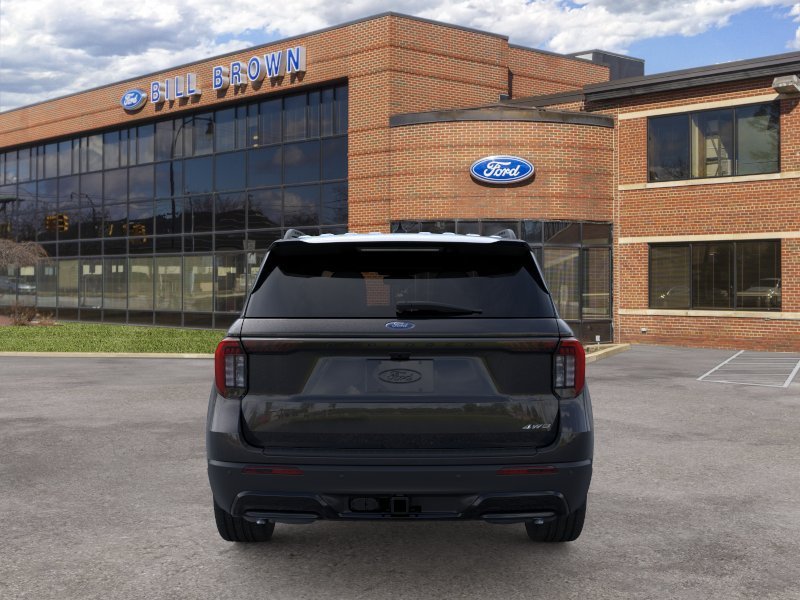 New 2026 Agate Black Metallic Ford ST-Line image 5
