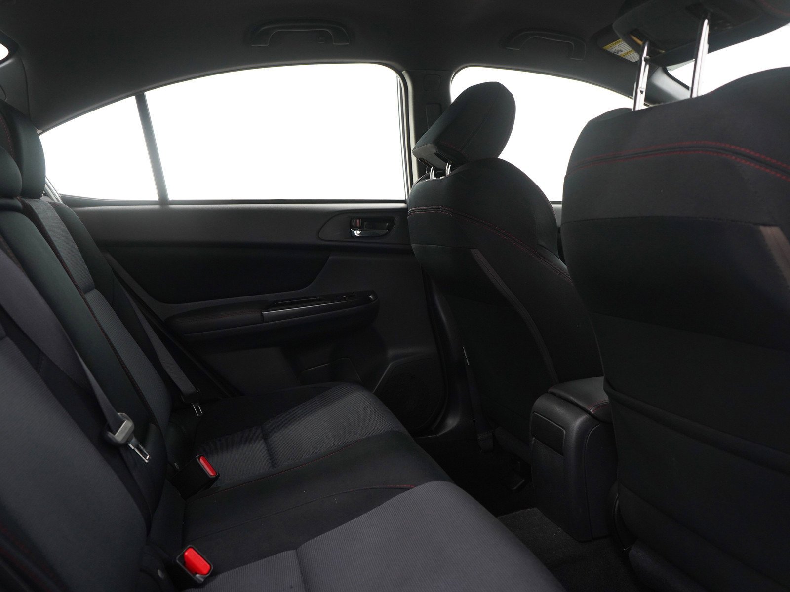 Used 2018 Ice Silver Metallic Subaru  image 12