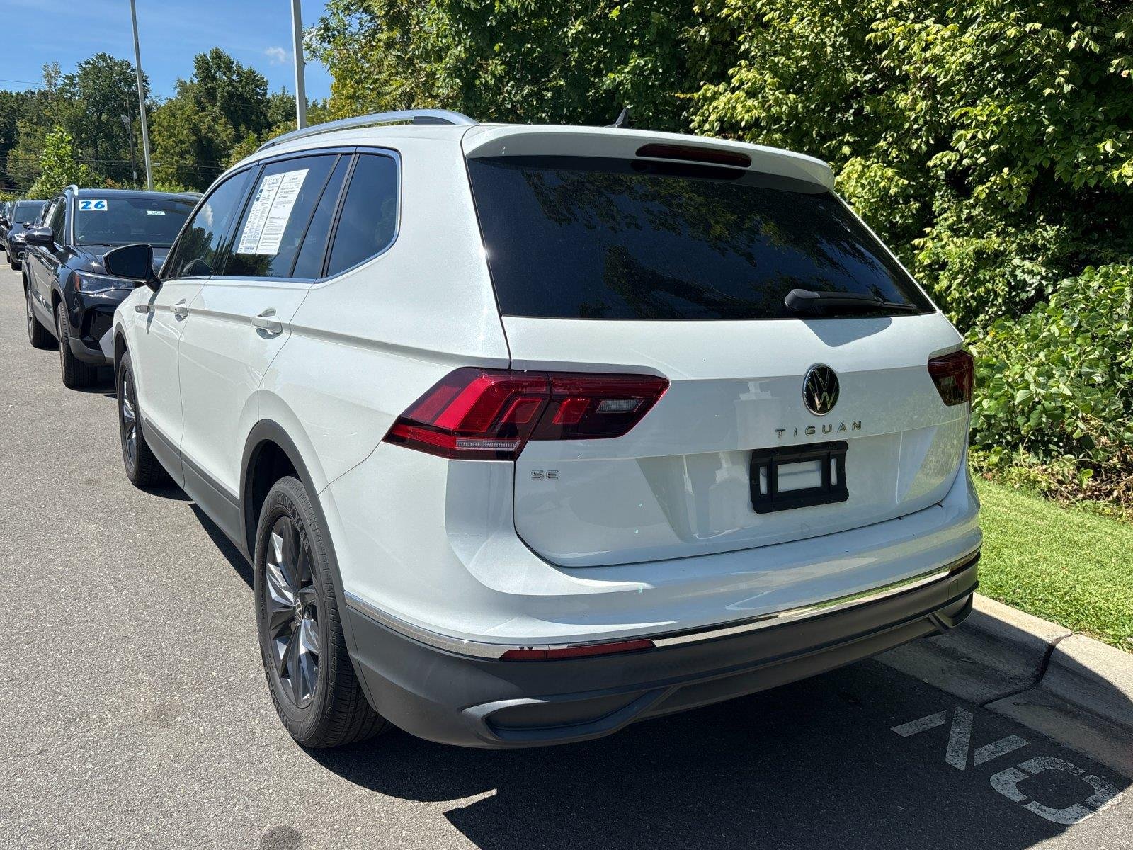 Used 2023 Opal White Pearl Volkswagen SE image 3