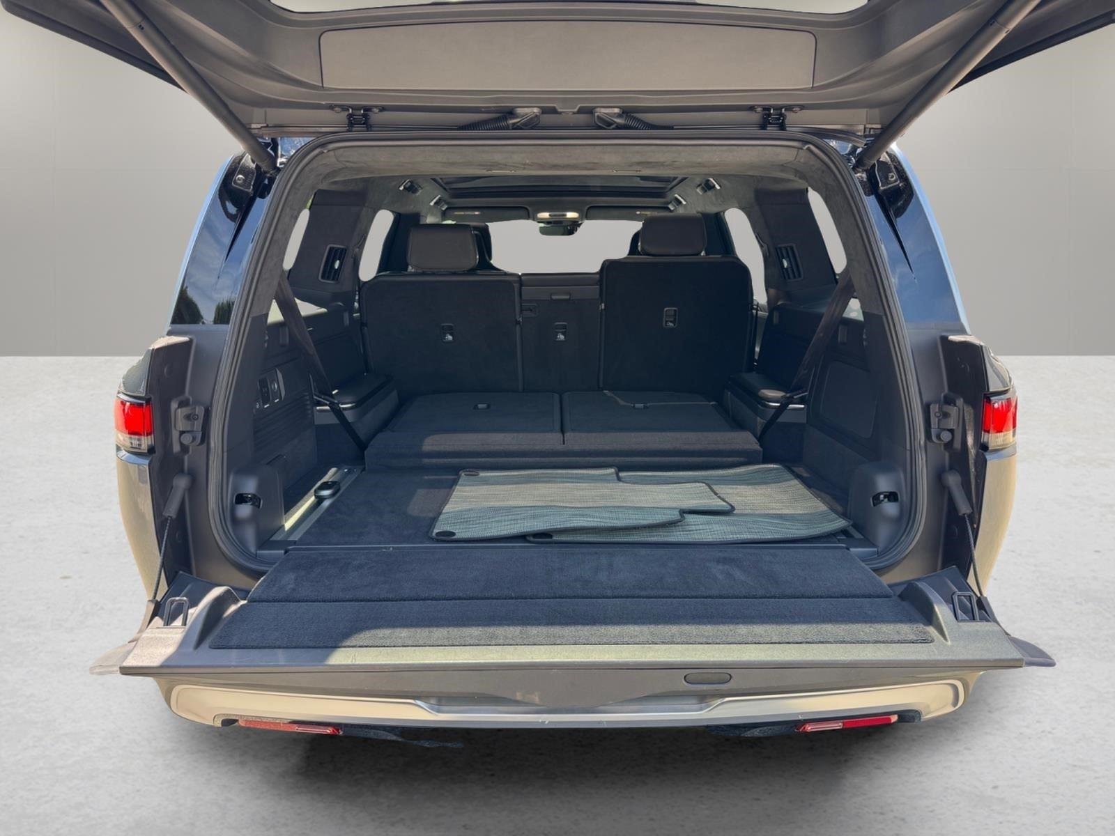 Used 2022  Rivian Launch Edition image 12