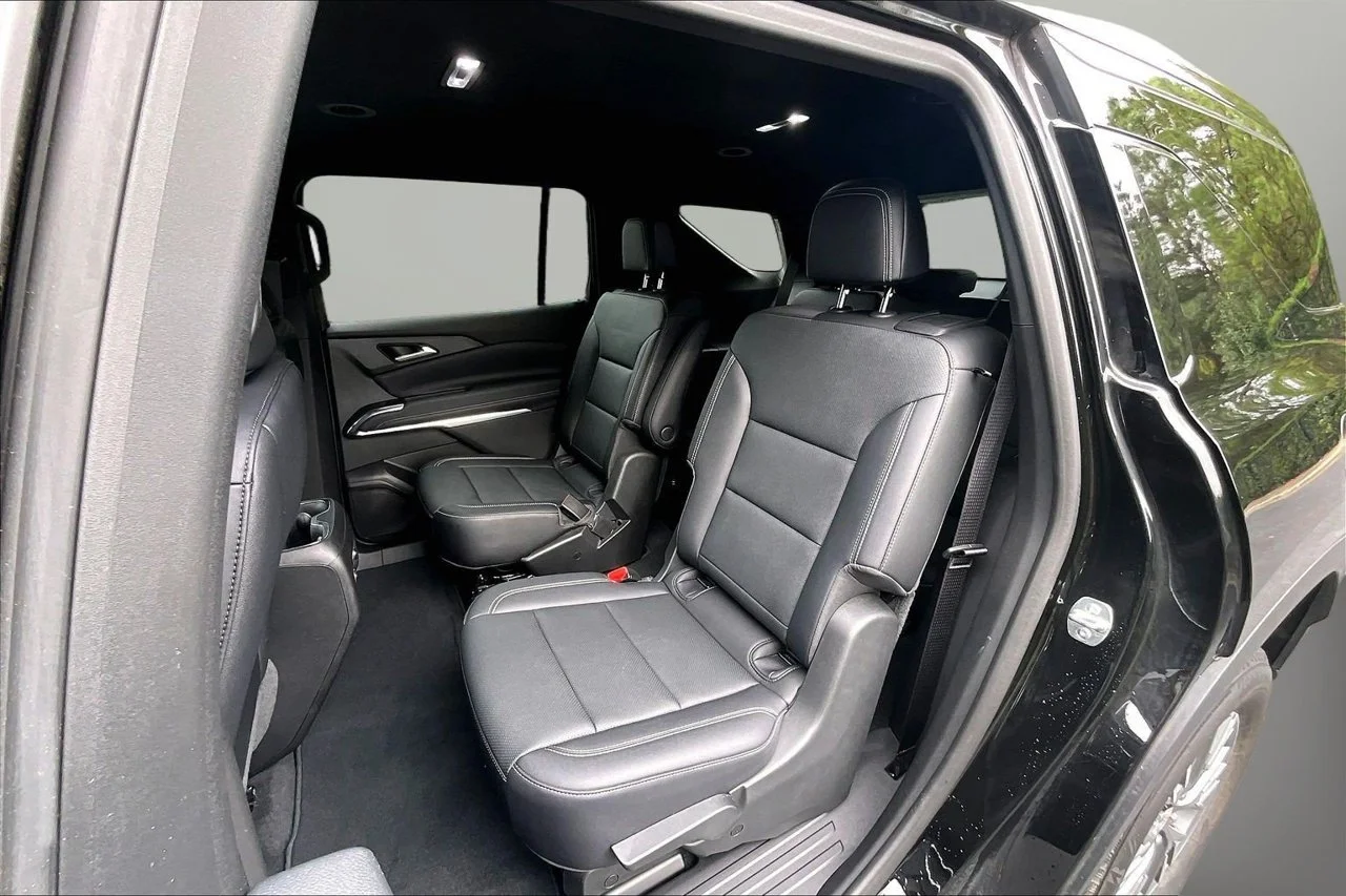 Used 2025 Black Chevrolet LT image 21