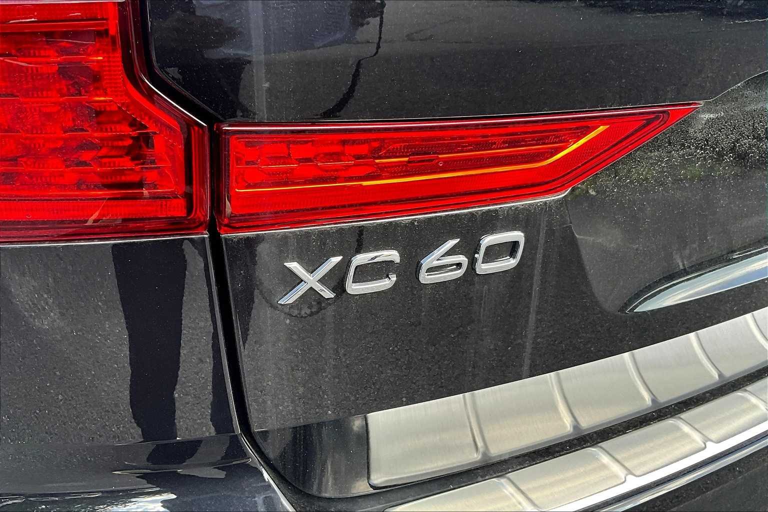 2025 Volvo XC60 Plus - Photo 6