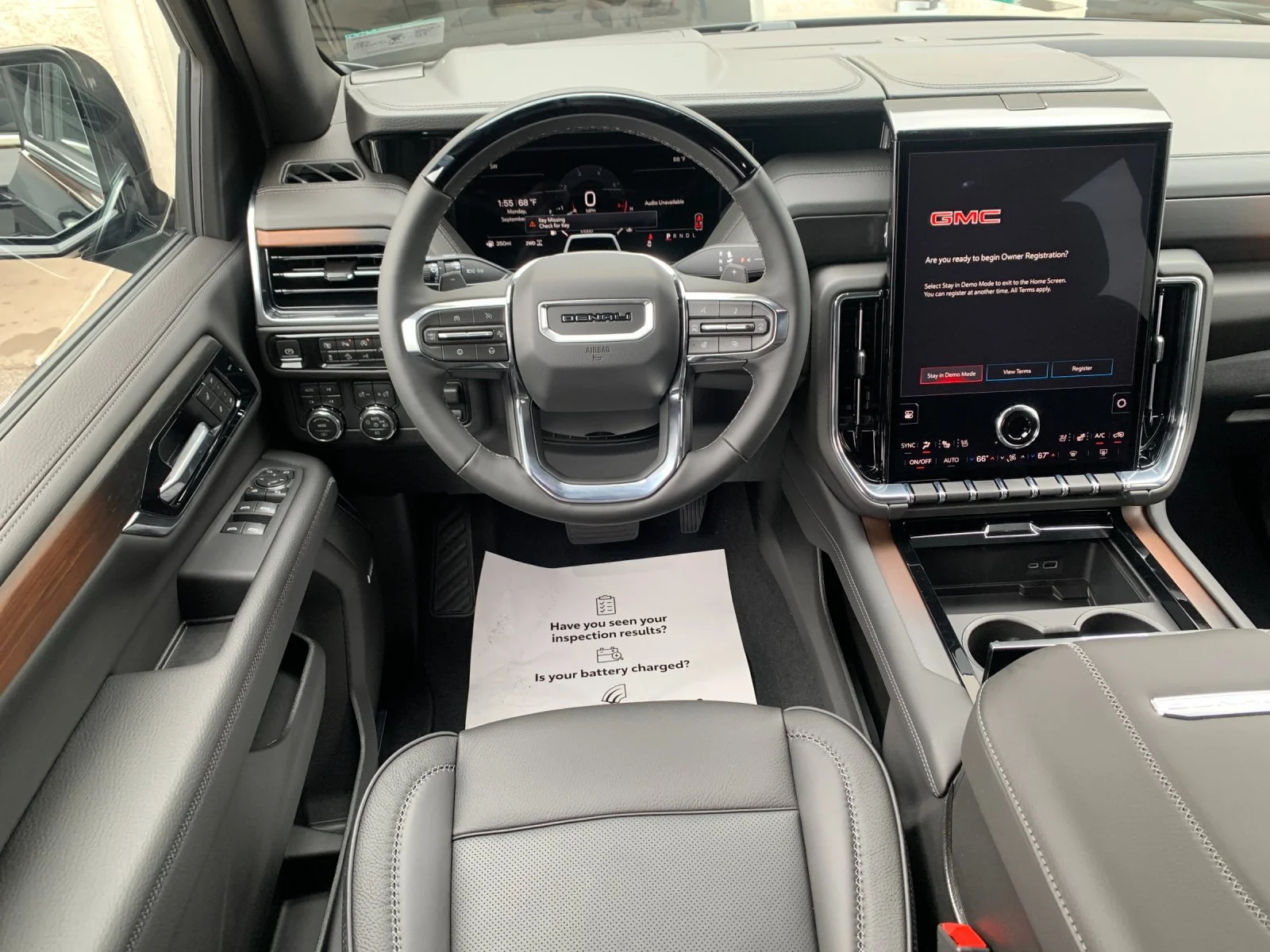 2026 GMC Yukon Denali - Photo 16