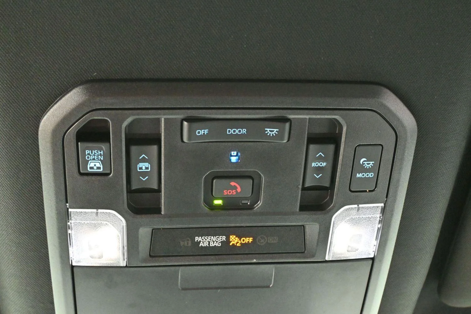 Used 2024  Toyota Platinum Hybrid image 30