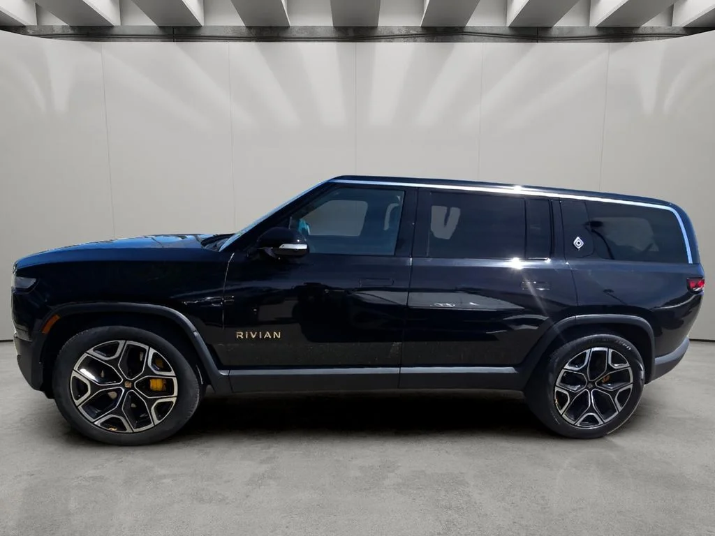 Used 2024 Midnight Rivian Adventure image 3