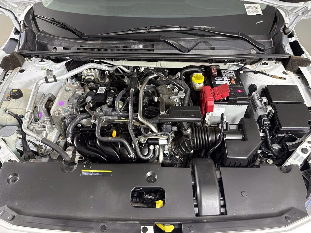Used 2022 White Nissan SV image 37