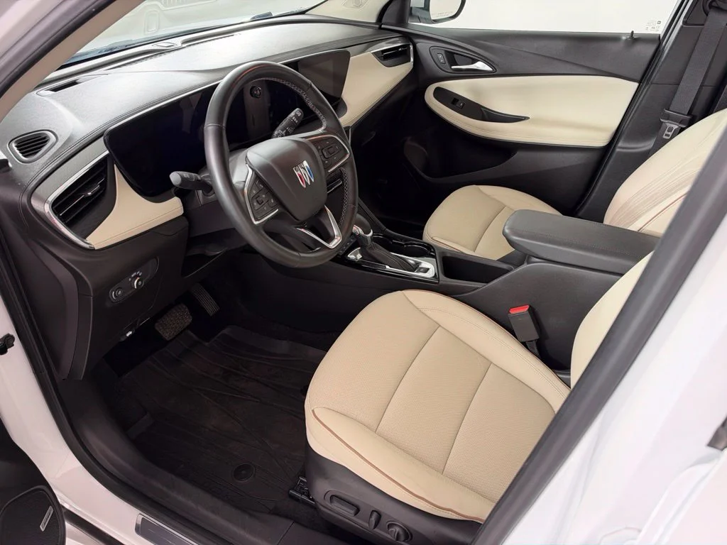 Used 2024 White Buick Avenir image 29