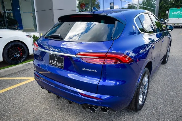 Used 2024 Blu Intenso Metallic Maserati GT image 11