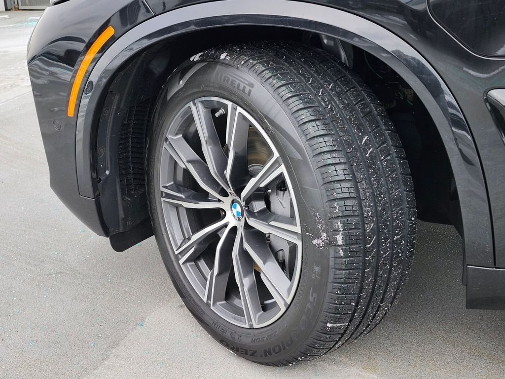 Used 2026 Black BMW xDrive50e image 32