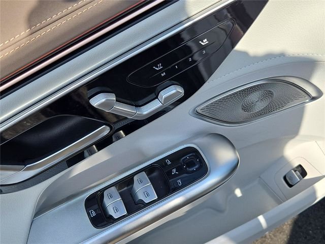 Used 2023  Mercedes-Benz 350+ Sedan image 16