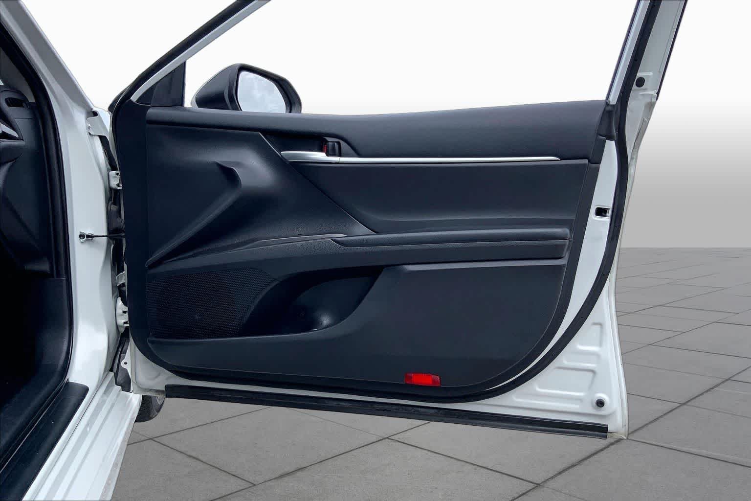 Used 2023 Ice Edge Toyota SE image 22