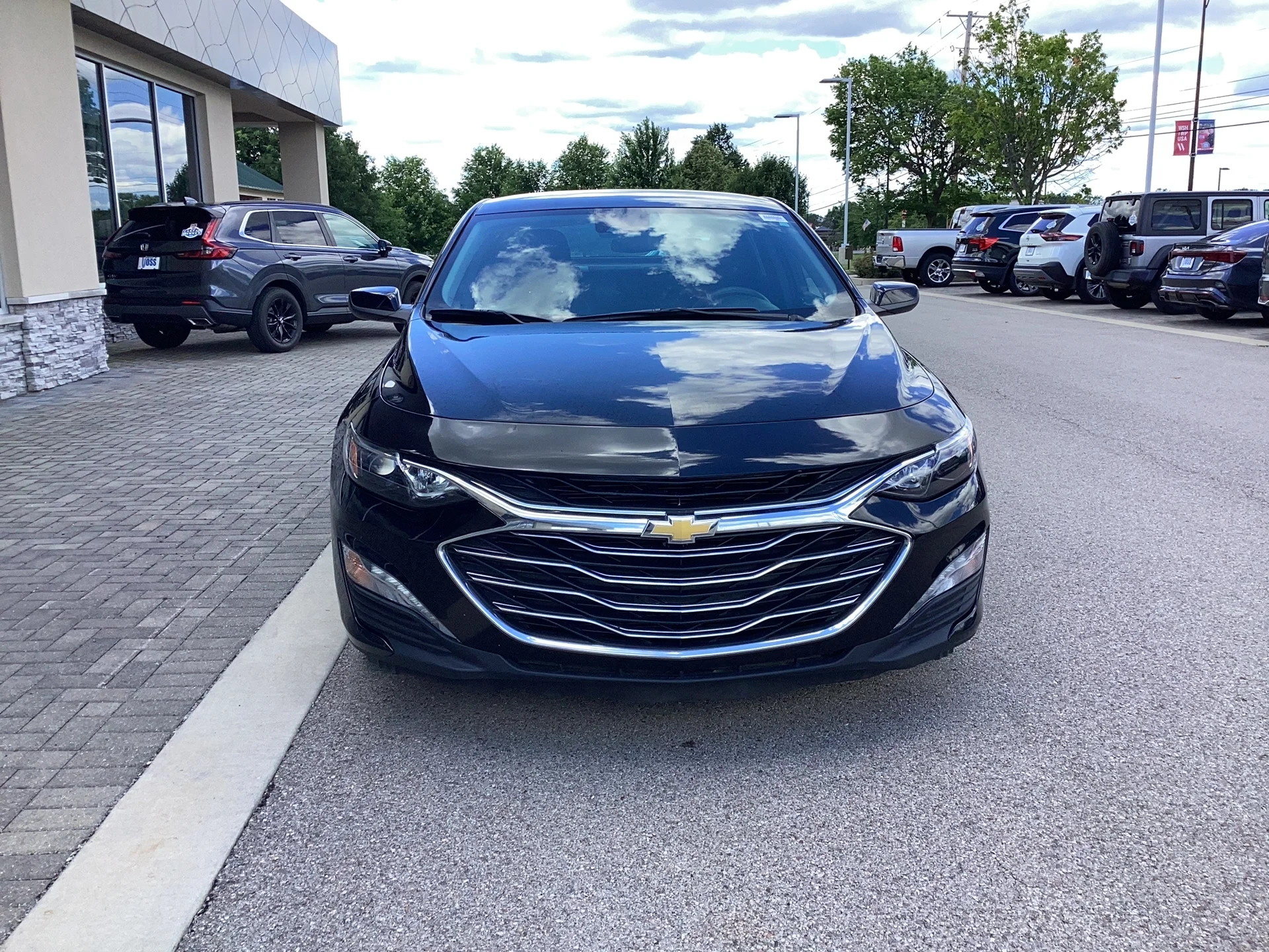 Used 2024 Mosaic Black Metallic Chevrolet LT image 9