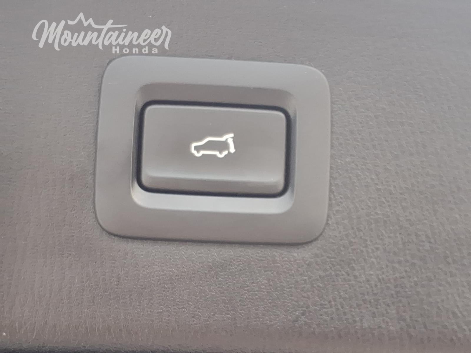 Used 2024 Polymetal Gray Metallic Mazda 2.5 S Carbon Edition image 24