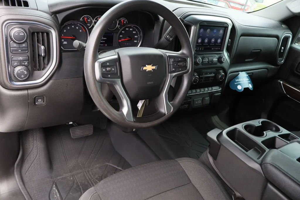 Used 2022 White Chevrolet LT image 12