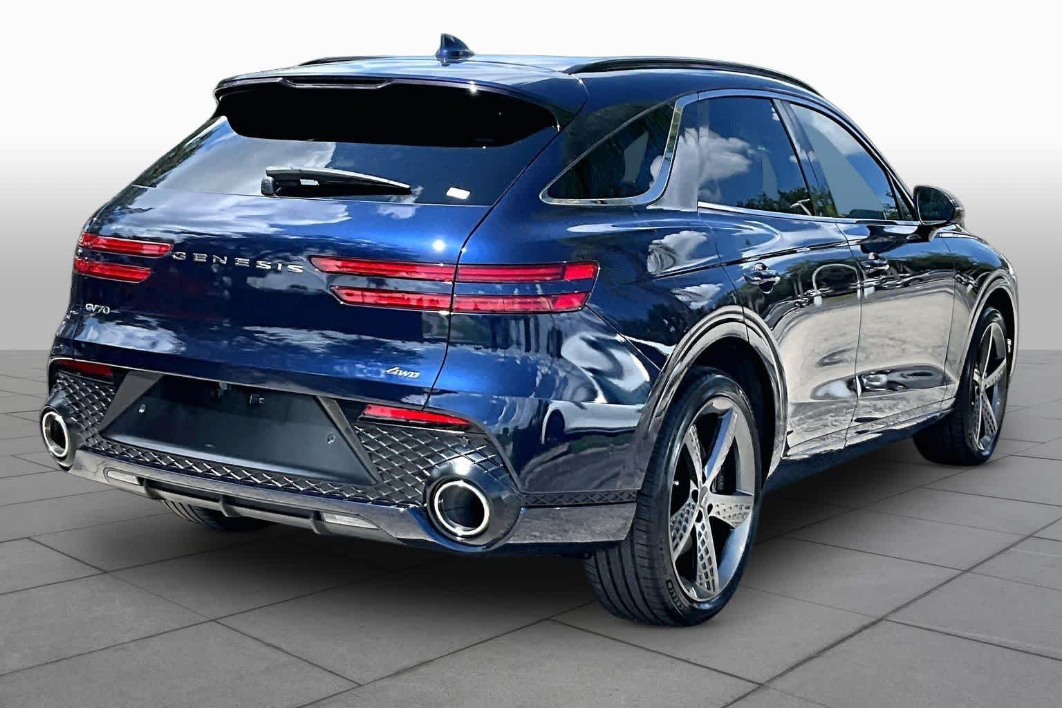 Used 2023 Adriatic Blue Genesis 2.5T image 13