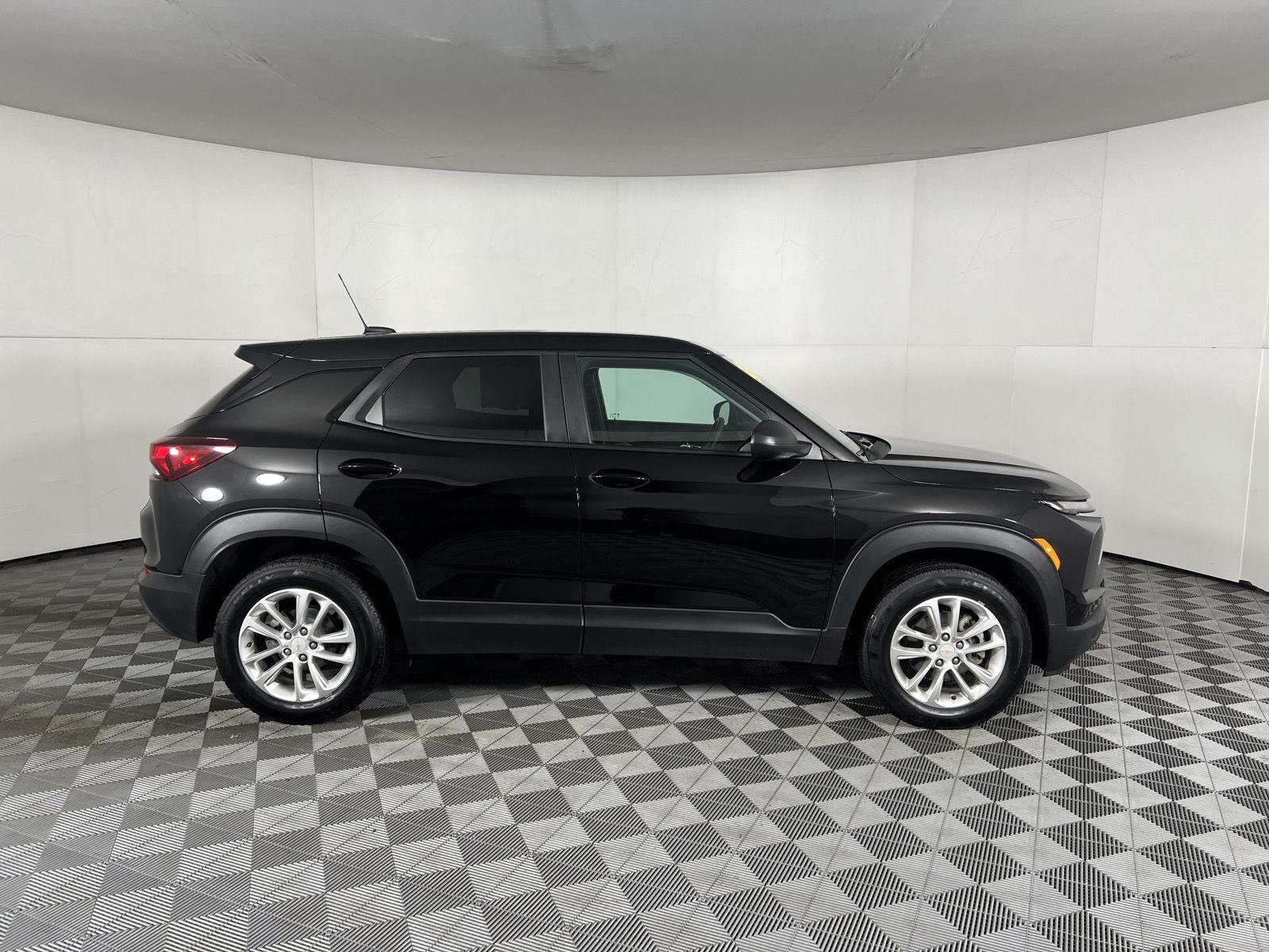 Used 2025 Mosaic Black Metallic Chevrolet LS image 22