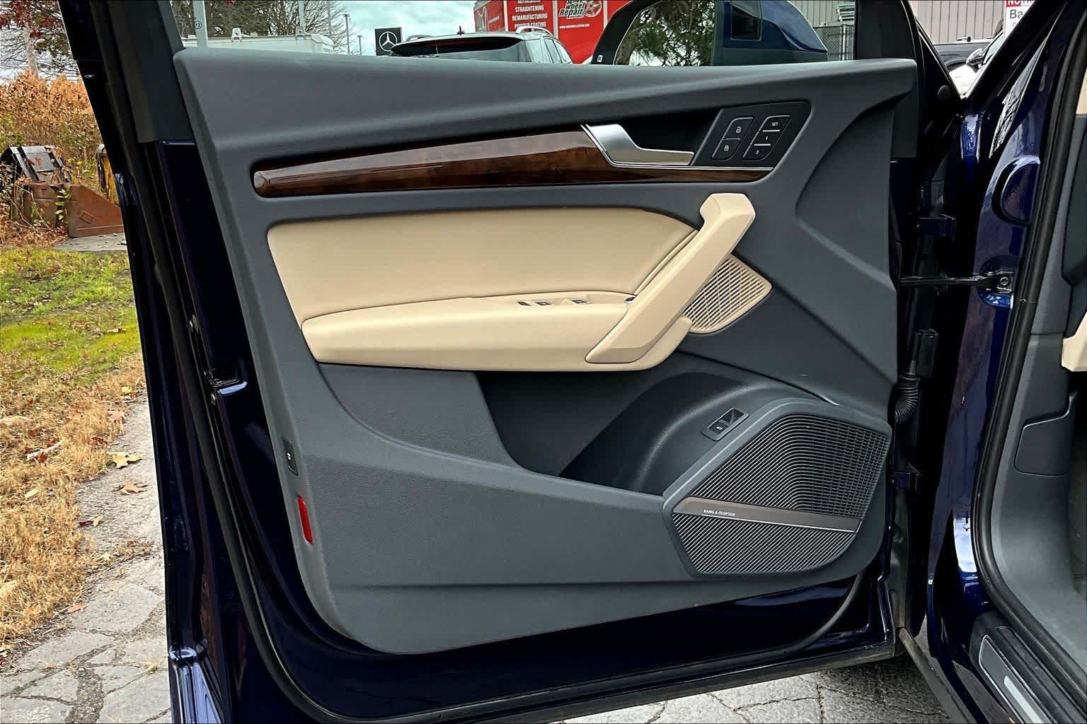 Used 2018 Navarra Blue Metallic Audi Premium Plus image 20