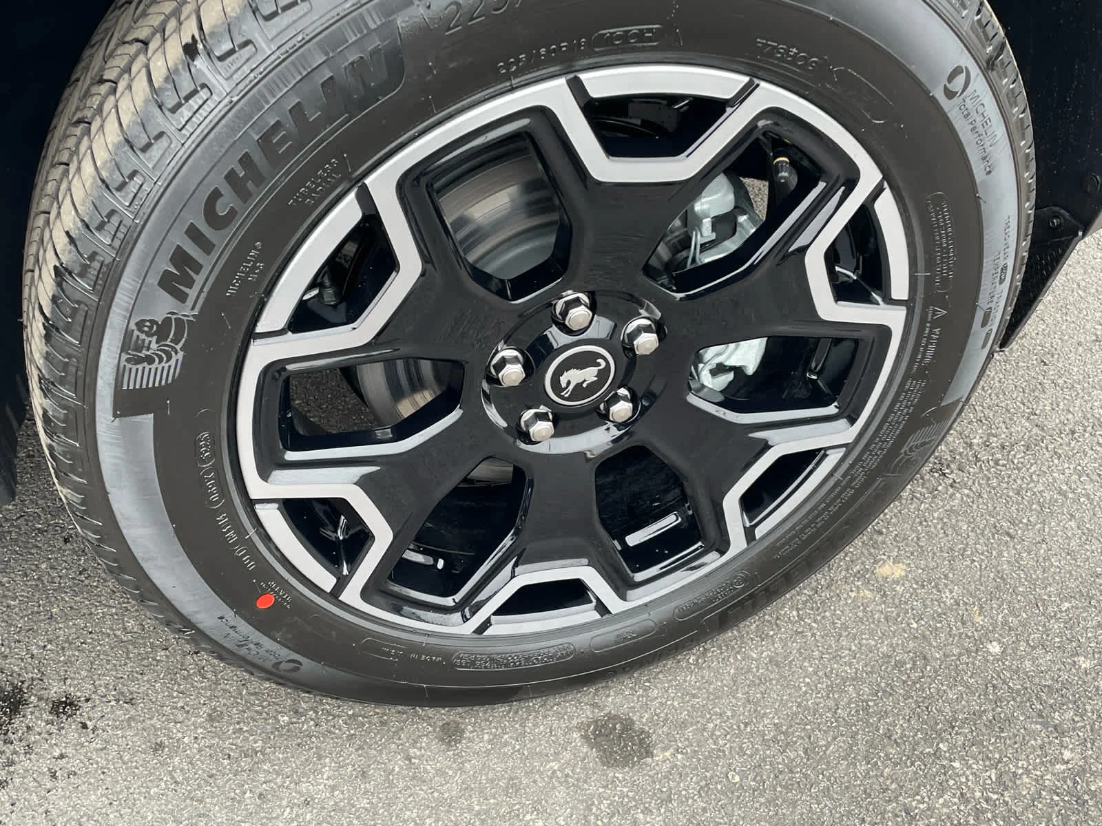 New 2026 Velocity Blue Metallic Ford Outer Banks® image 6