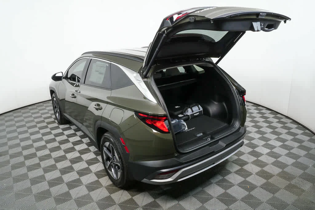 New 2026 Rockwood Green Hyundai SEL FWD image 5