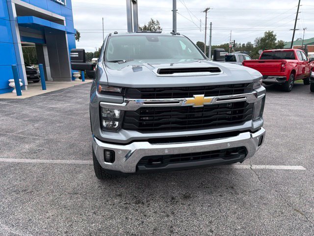 New 2026 Sterling Gray Metallic Chevrolet LT image 22