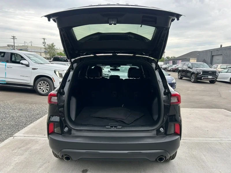 Used 2025 Black Ford ST-Line Sport Utility 4D image 50