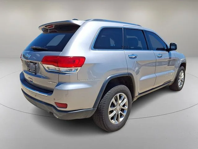 Used 2016 Silver Jeep Limited image 11