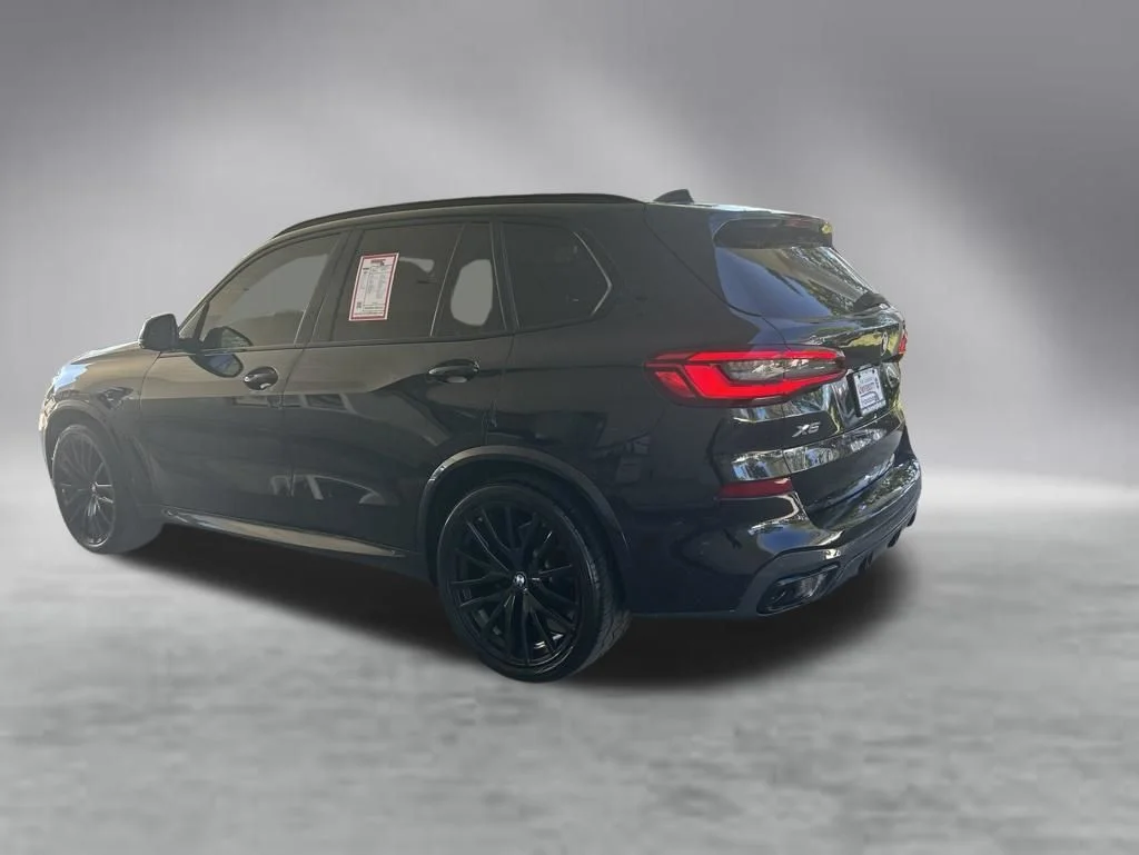 Used 2020 Black BMW sDrive40i image 3