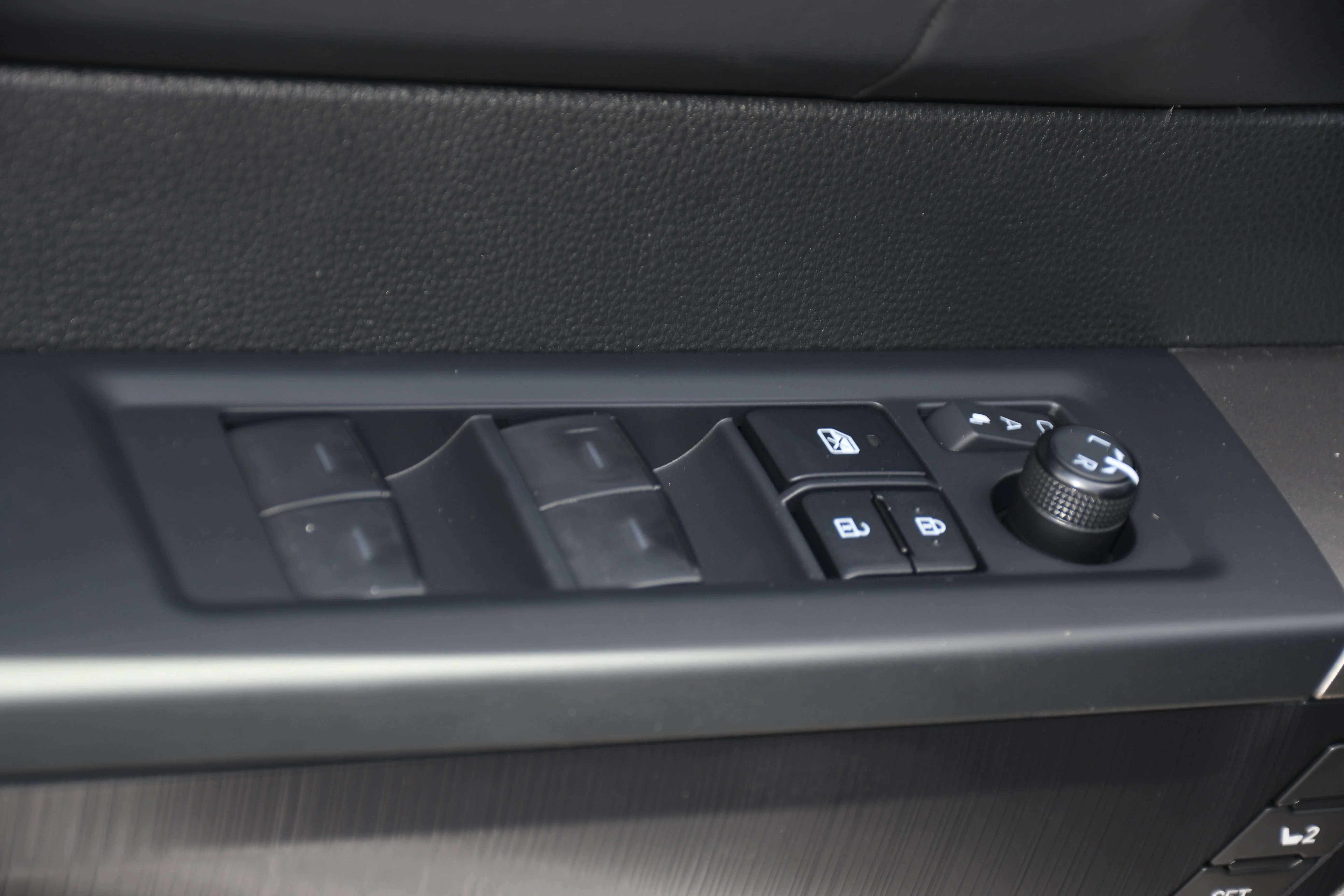 New 2026 Wind Chill Pearl Toyota Platinum i-FORCE MAX image 6
