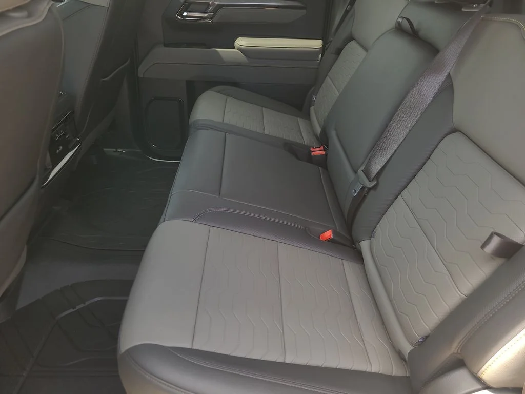 Used 2025 White Chevrolet ZR2 image 14