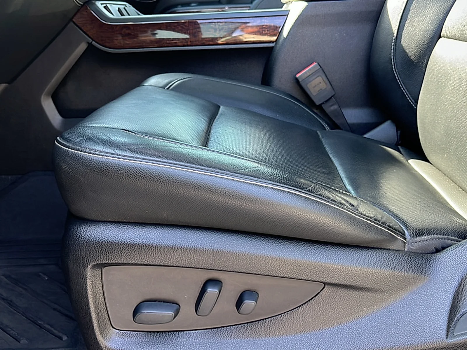 Used 2018 Quicksilver Metallic GMC SLT image 14