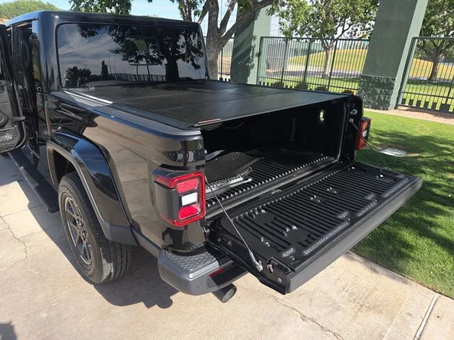 Used 2020 Black Jeep Overland image 26