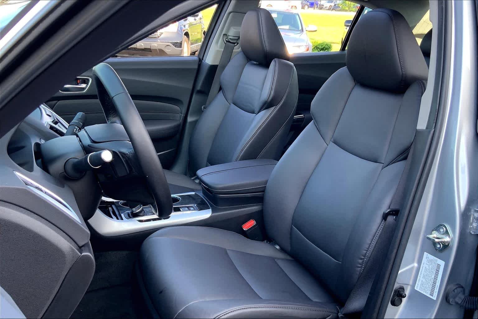 Certified Used 2019 Lunar Silver Metallic Acura  image 8