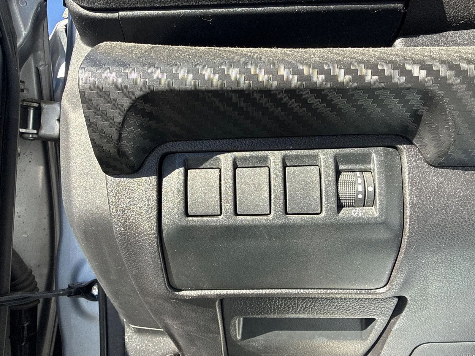 Used 2024 Ice Silver Metallic Subaru Base image 17
