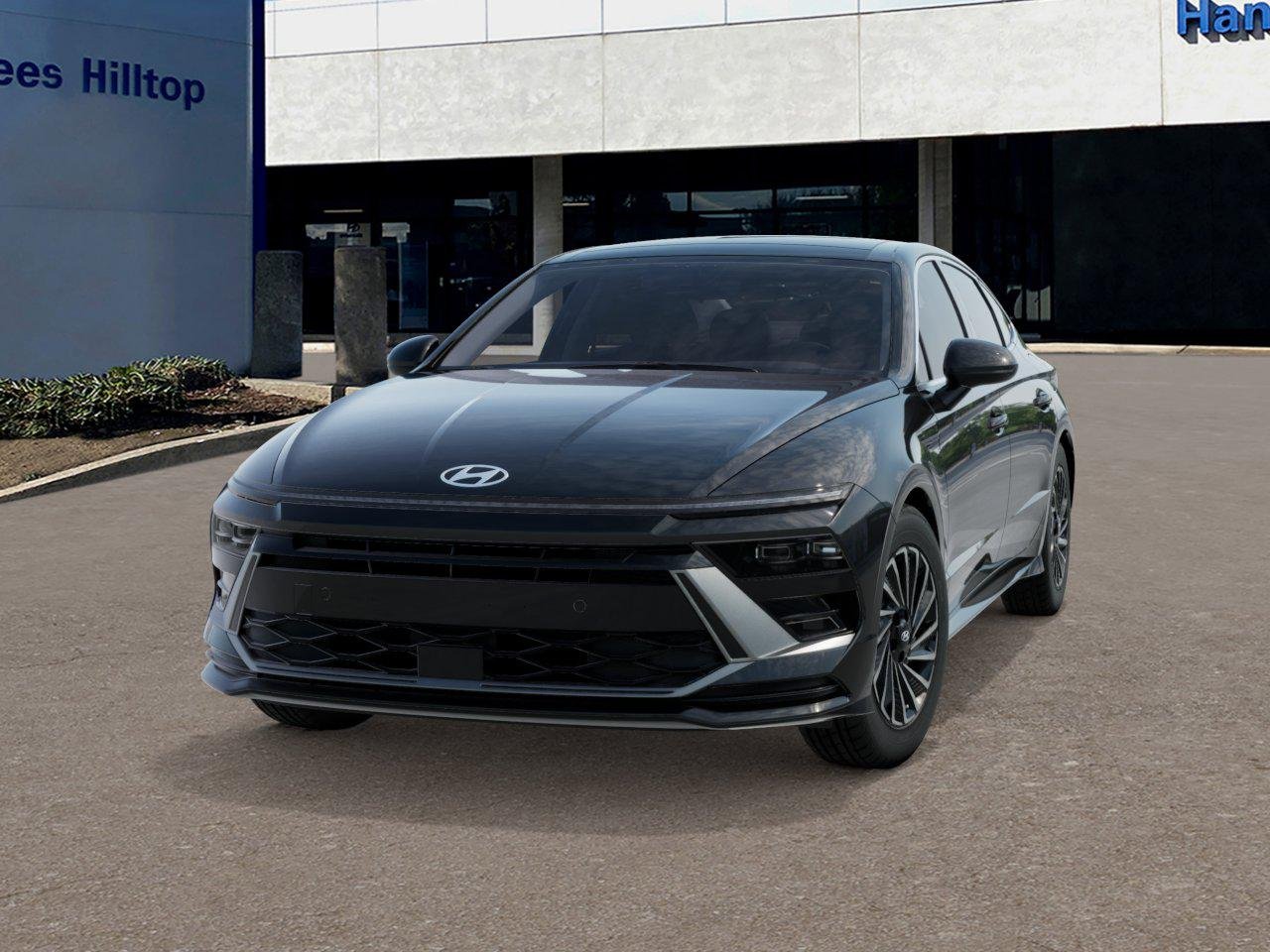 New 2026 Abyss Black Hyundai SEL image 6