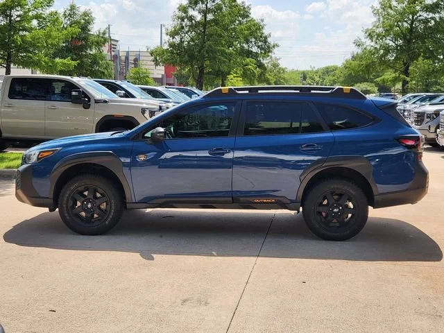 Used 2025  Subaru Wilderness image 4