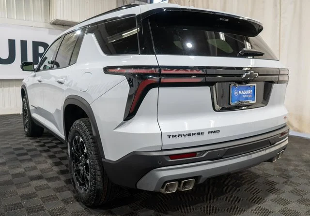 2027 Chevrolet Traverse Z71 - Photo 7