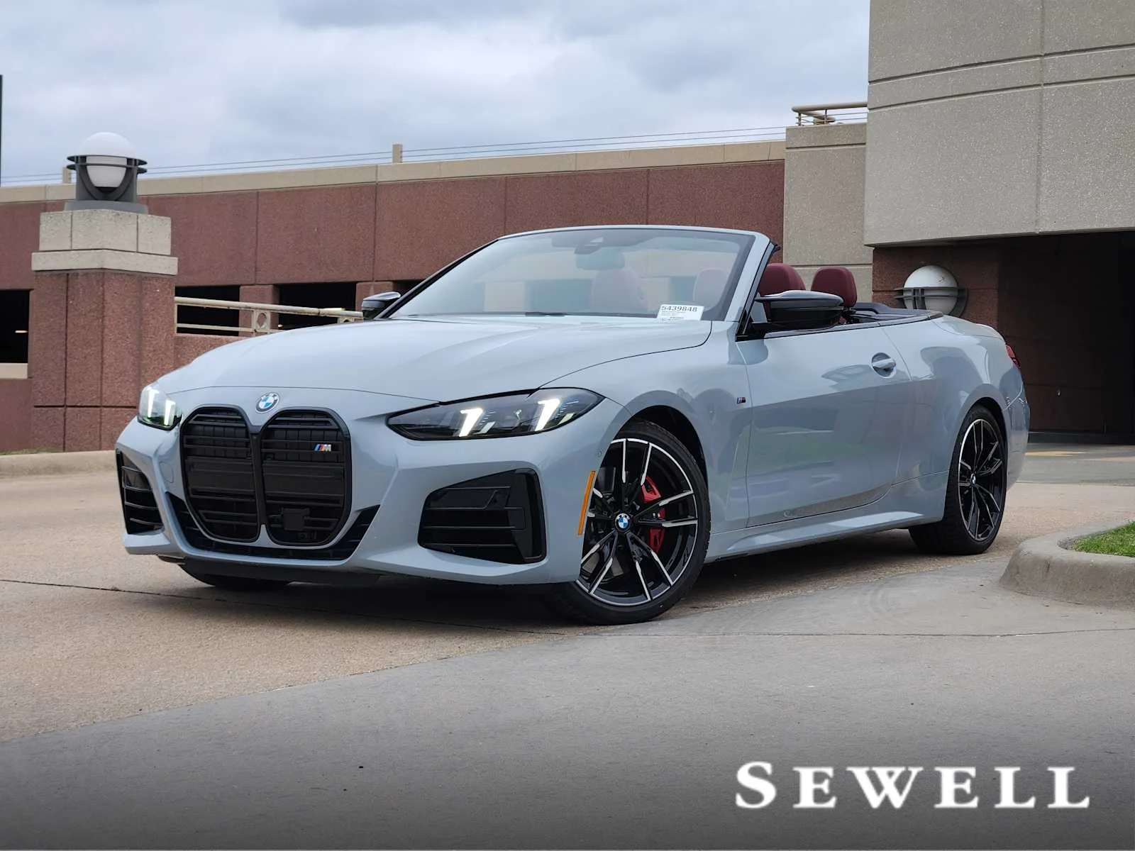 2026 BMW 4 Series M440i Convertible's photo