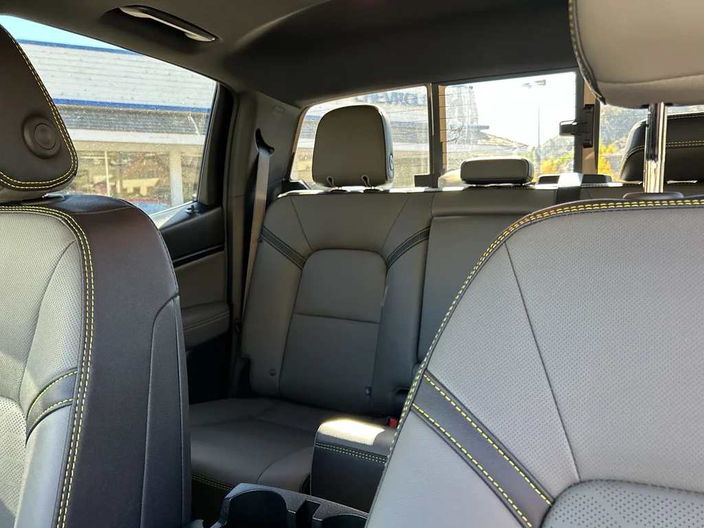 2026 Chevrolet Colorado ZR2 - Photo 18